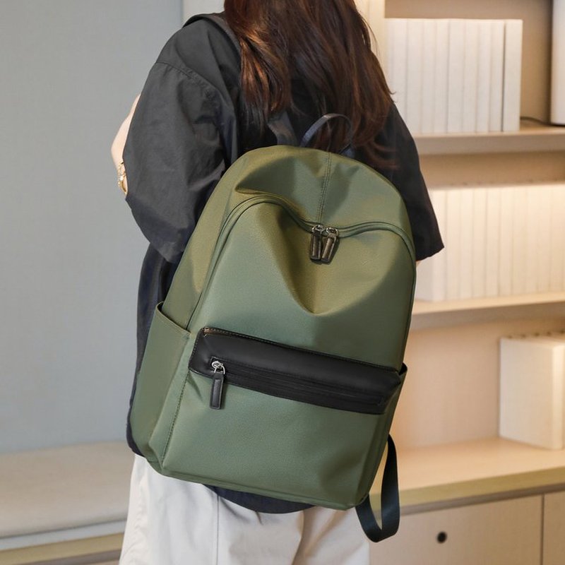 Czarny plecak o dużej pojemnoś – Canvas Backpack Casual recenzja i cena